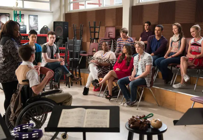 GLEE: The glee club reunites in the "Wonder'ful" episode of GLEE airing Thursday, May 2 (9:00-10:00 PM ET/PT) on FOX. ©2013 Fox Broadcasting Co. CR: Adam Rose/FOX