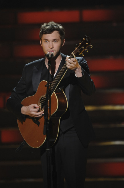 AMERICAN IDOL: The Season 11 winner Phillip Phillips performs his victory song during the sason 11 AMERICAN IDOL GRAND FINALE at the Nokia Theatre on Weds. May 23, 2012 in Los Angeles, California.  CR: Michael Becker/FOX