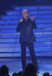 AMERICAN IDOL: Special Guest Neil Diamond performs during the season 11 AMERICAN IDOL GRAND FINALE at the Nokia Theatre on Weds. May 23, 2012 in Los Angeles, California. CR: Michael Becker/FOX