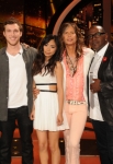 AMERICAN IDOL: The final 2 with the judges: L-R: Jennifer Lopez, Phillip Phillips, Jessica Sanchez, Steven Tyler and Randy Jackson. CR: Michael Becker / FOX.