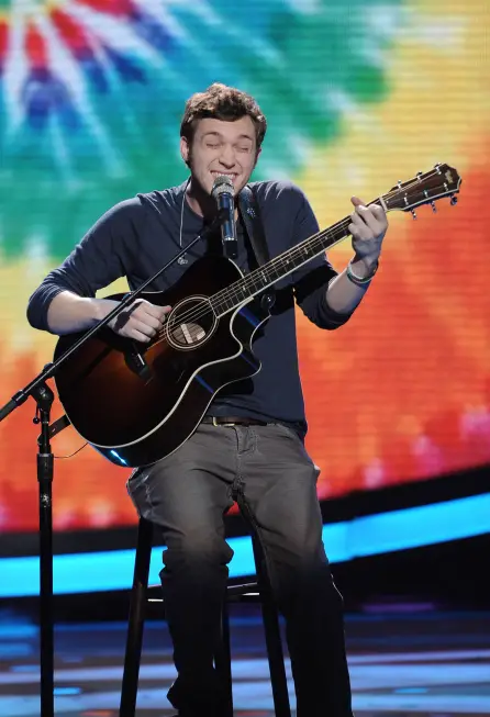 AMERICAN IDOL: Phillip Phillips performs in front of the judges on AMERICAN IDOL airing Wednesday, May 2 (8:00-10:00 PM ET/PT) on FOX. CR: Michael Becker / FOX.