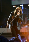 AMERICAN IDOL XIII: Caleb Johnson performs on AMERICAN IDOL XIII airing Wednesday, May 14 (8:00-10:00 PM ET / PT) on FOX. CR: Michael Becker / FOX. Copyright 2014 / FOX Broadcasting. Also Pictured: Jennifer Lopez (R).