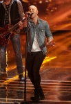 AMERICAN IDOL XIII: Daughtry performs on AMERICAN IDOL XIII airing Thursday, April 3 (9:00-9:30 PM ET / PT) on FOX. CR: Michael Becker / FOX. Copyright 2014 / FOX Broadcasting.