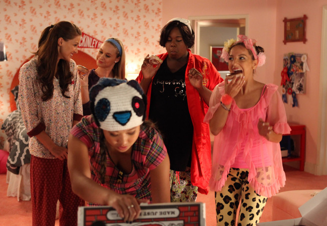 GLEE: Kitty (Becca Tobin, second from L) has a slumber party in the "Glease" episode of GLEE airing Thursday, Nov. 15 (9:00-10:00 PM ET/PT) on FOX. Also pictured L-R: Melissa Benoist, Jenna Ushkowitz, Alex Newell and Vanessa Lengies. ©2012 Fox Broadcasting Co. CR: Beth Dubber/FOX