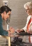 GLEE: Guest star Patty Duke (R) helps Blaine (Darren Criss, L) shop for a ring in the