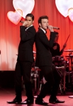 GLEE: Blaine (Darren Criss, L) and Kurt (Chris Colfer, R) perform at Will and Emma's wedding in the "I Do" episode of GLEE airing Thursday, Feb. 14 (9:00-10:00 PM ET/PT) on FOX. ©2013 Fox Broadcasting Co. CR: Adam Rose/FOX