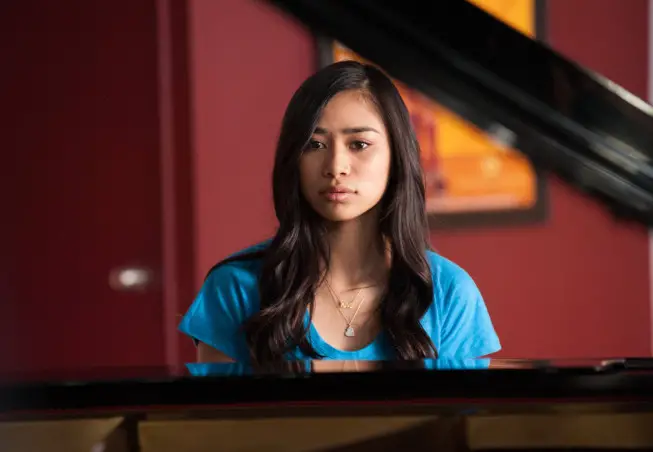 GLEE: AMERICAN IDOL Season 11 runner up Jessica Sanchez guest stars in the "Lights Out" episode of GLEE airing Thursday, April 25 (9:00-10:00 PM ET/PT) on FOX. Â©2013 Fox Broadcasting Co. CR: Eddy Chen/FOX