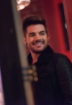 GLEE: Elliott (guest star Adam Lambert) meets up with Kurt in the "New New York" episode of GLEE airing Tuesday, April 1 (8:00-9:00 PM ET/PT) on FOX. ©Fox Broadcasting Co. CR: Eddy Chen/FOX
