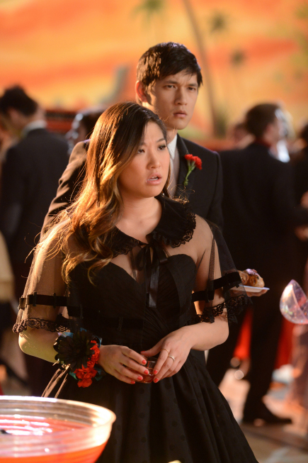 GLEE: Mike (Harry Shum Jr, R) and Tina (Jenna Ushkowitz, L) attend the prom in the "Prom-asaurus" episode of GLEE airing Tuesday, May 8 (8:00-9:00 PM ET/PT) on FOX. ©2012 Fox Broadcasting Co. Cr: Mike Yarish/FOX
