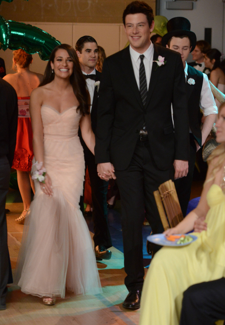 GLEE: Rachel (Lea Michele, L) and Finn (Cory Monteith, R) go to the prom together in the "Prom-asaurus" episode of GLEE airing Tuesday, May 8 (8:00-9:00 PM ET/PT) on FOX. ©2012 Fox Broadcasting Co. Cr: Mike Yarish/FOX