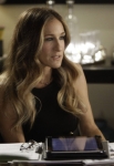 GLEE: Kurt invites Isabelle (guest star Sarah Jessica Parker) over for Thanksgiving in New York in the "Thanksgiving" episode of GLEE airing Thursday, Nov. 29 (9:00-10:00 PM ET/PT) on FOX. Â©2012 Fox Broadcasting Co. Cr: Jordin Althaus/FOX