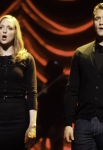GLEE: Emma (Jayma Mays, L) and Will (Matthew Morrison, R) perform in the "Break Up" episode of GLEE airing Thursday, Oct. 4 (9:00-10:00 PM ET/PT) on FOX. ©2012 Fox Broadcasting Co. Cr: Jordin Althaus/FOX