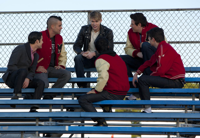 GLEE: Sam (Chord Overstreet, C) performs with the guys in the "Yes/No" winter premiere episode of GLEE, airing Tuesday, Jan. 17 (8:00-9:00 PM ET/PT) on FOX. Also pictured L-R: Darren Criss, Mark Salling, Harry Shum Jr., Cory Monteith and Damian McGinty. ©2011 Fox Broadcasting Co. Cr: Adam Rose/FOX