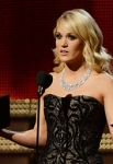 grammy2013-carrieunderwood-5