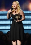 grammy2013-kellyclarkson-7