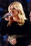 grammy2013-kellyclarkson-8