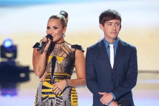 TEEN CHOICE 2012: Co-hosts Demi Lovato and Kevin McHale during the TEEN CHOICE 2012, airing LIVE Sunday, July 22 (8:00-10:00 PM ET live/PT tape-delayed) on FOX at the Gibson Amphitheater, Universal City, CA.  CR: Michale Yarish/FOX