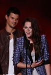 TEEN CHOICE 2012: Ultimate Choice award winners Taylor Lautner, and Kristin Stewart during the TEEN CHOICE 2012, airing LIVE Sunday, July 22 (8:00-10:00 PM ET live/PT tape-delayed) on FOX at the Gibson Amphitheater, Universal City, CA. CR: Michael Yarish/FOX