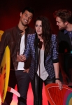 TEEN CHOICE 2012: Ultimate Choice award winners Taylor Lautner, Robert Pattinson and Kristin Stewart during the TEEN CHOICE 2012, airing LIVE Sunday, July 22 (8:00-10:00 PM ET live/PT tape-delayed) on FOX at the Gibson Amphitheater, Universal City, CA. CR: Michael Yarish/FOX
