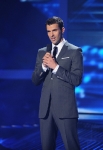 THE X FACTOR: Host Steve Jones on THE X FACTOR airing Tuesday, Oct. 25 (8:00-10:30 PM ET/PT) on FOX. CR: Ray Mickshaw / FOX.