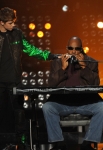 THE X FACTOR: Justin Bieber and Stevie Wonder on THE X FACTOR Finale airing Thursday, Dec. 22 (8:00-10:00 PM ET/PT) on FOX. CR: Ray Mickshaw / FOX.