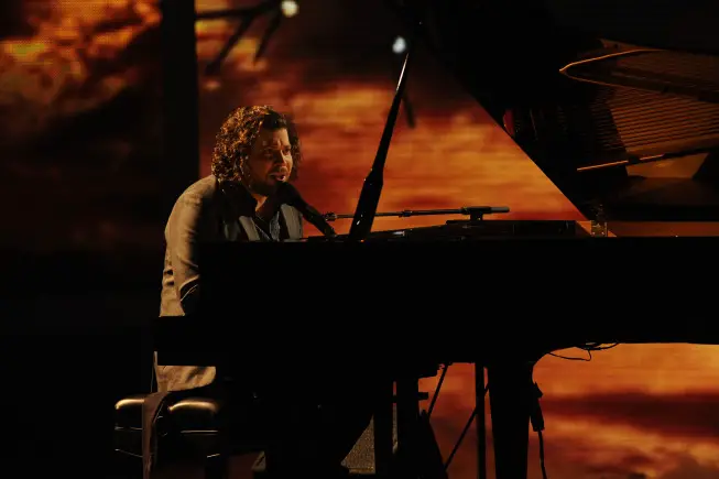 THE X FACTOR: Top 4 Performance: Josh Krajcik performs before the judges on THE X FACTOR airing on Wednesday, Dec. 14 (8:00-9:30 PM ET/PT) on FOX. CR: Ray Mickshaw / FOX.