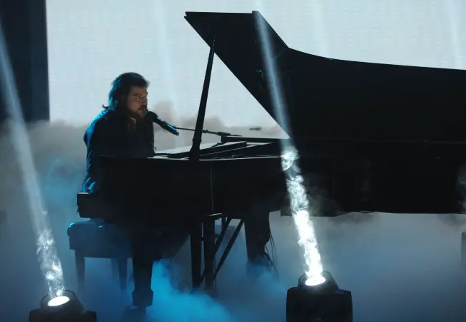 THE X FACTOR: Top 9 Perform: Josh Krajcik performs in front of the judges on THE X FACTOR airing on Tuesday, Nov. 22 (8:00-10:00pm PM ET/PT) on FOX. CR: Ray Mickshaw / FOX.