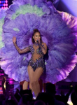 AMERICAN IDOL: Judge Jennifer Lopez performs during the AMERICAN IDOL Finale airing Thursday, April 7 (8:00-10:06 PM ET Live/PT tape-delayed) on FOX. © 2016 FOX Broadcasting Co. Cr: Ray Mickshaw/FOX
