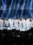 AMERICAN IDOL: American Idols open the AMERICAN IDOL Finale airing Thursday, April 7 (8:00-10:06 PM ET Live/PT tape-delayed) on FOX. © 2016 FOX Broadcasting Co. Cr: Ray Mickshaw/FOX