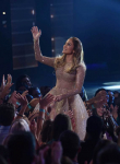 AMERICAN IDOL: Judge Jennifer Lopez greets the audience during the AMERICAN IDOL Finale airing Thursday, April 7 (8:00-10:06 PM ET Live/PT tape-delayed) on FOX. © 2016 FOX Broadcasting Co. Cr: Ray Mickshaw/FOX