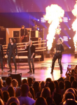 AMERICAN IDOL: Kara DioGuardi performs during the AMERICAN IDOL Finale airing Thursday, April 7 (8:00-10:06 PM ET Live/PT tape-delayed) on FOX. © 2016 FOX Broadcasting Co. Cr: Ray Mickshaw/FOX