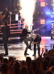 AMERICAN IDOL: Kara DioGuardi performs during the AMERICAN IDOL Finale airing Thursday, April 7 (8:00-10:06 PM ET Live/PT tape-delayed) on FOX. © 2016 FOX Broadcasting Co. Cr: Ray Mickshaw/FOX