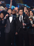 AMERICAN IDOL: Host Ryan Seacrest and American Idol winner Trent Harmon during the AMERICAN IDOL Finale airing Thursday, April 7 (8:00-10:06 PM ET Live/PT tape-delayed) on FOX. © 2016 FOX Broadcasting Co. Cr: Ray Mickshaw/FOX