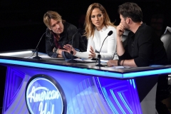 AMERICAN IDOL: L-R: Keith Urban, Jennifer Lopez and Harry Connick, Jr. in the “Hollywood Round #2” episode of AMERICAN IDOL airing Thursday, Jan. 28 (8:00-10:00 PM ET/PT) on FOX. © 2016 FOX Broadcasting Co. Cr: Michael Becker / FOX.