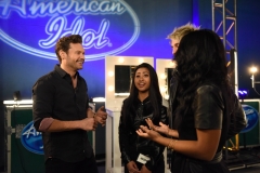 AMERICAN IDOL: L-R: Ryan Seacrest with contestants in the “Hollywood Round #2” episode of AMERICAN IDOL airing Thursday, Jan. 28 (8:00-10:00 PM ET/PT) on FOX. © 2016 FOX Broadcasting Co. Cr: Michael Becker / FOX.