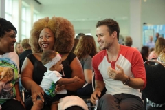 AMERICAN IDOL XV: Little Rock Auditions: AMERICAN IDOL will begin its 15th ??? and farewell ??? season with a special two-night, four-hour premiere event Wednesday, Jan. 6 (8:00-10:00 PM ET/PT) and Thursday, Jan. 7 (8:00-10:00 PM ET/PT) on FOX. AMERICAN IDOL XV continues on Wednesdays (8:00-9:00 PM ET/PT) and Thursdays (8:00-10:00 PM ET/PT). Pictured: AMERICAN IDOL Season 8 winner Kris Allen with contestants at AMERICAN IDOL XV. © 2016 Fox Broadcasting Co. Cr: Michael Becker / FOX.