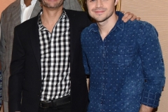 2016 FOX WINTER TCA: (L-R) AMERICAN IDOL Season 2 Winner Ruben Studdard, Host Ryan Seacrest and Season 8 Winner Kris Allen behind the scenes at the Langham Hotel, Friday, Jan. 15 in Pasadena, CA. CR: Michael Becker/FOX