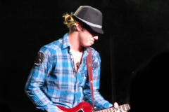 Casey James - Mansfield MA Idols Live 2010