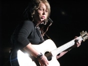crystal-bowersox-manchester-20