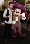arrives at the world premiere of "Pirates of the Caribbean: On Stranger Tides" at Disneyland on May 7, 2011 in Anaheim, California.