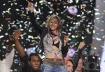 SO YOU THINIK YOU CAN DANCE: America's favorite dancer is Lauren Froderman (C) on the SO YOU THINK YOU CAN DANCE finale airing Thursday, August 12 (8:00-10:00 PM ET/PT) on FOX. ©2010 Fox Broadcasting Co. Cr: Frank Micelotta/FOX