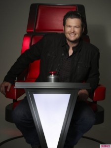 the-voice-promo-shot-blake-shelton-435x580