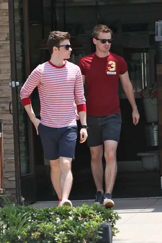 Colfer boyfriend chris Chris Colfer