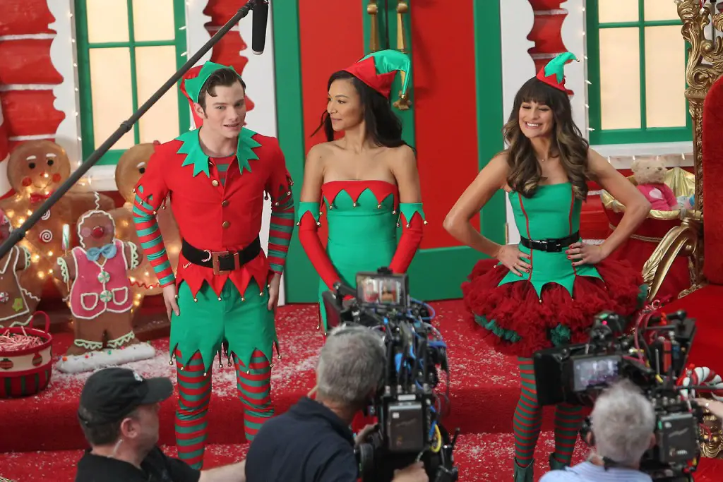 TIS THE SEASON! Lea Michele, Chris Colfer, and Naya Rivera get into the holiday spirit to film scenes for a Christmas episode of 'Glee' in Los Angeles