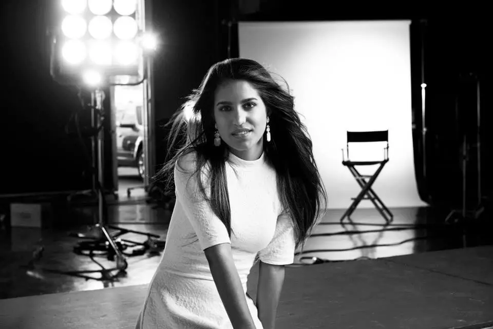 americanidol13-emilypiriz-b&w