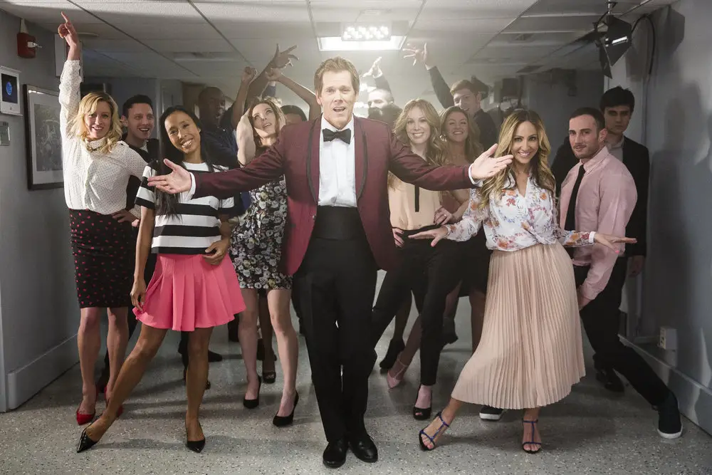 Kevin Bacon's Amazing Tonight Show Footloose Entrance (VIDEO)