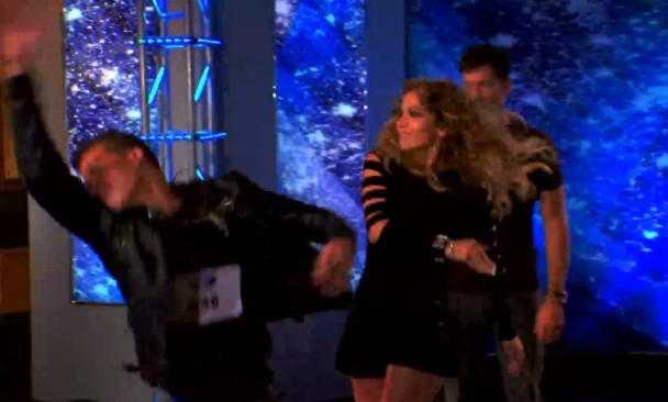 JenniferLopezSlapsanAmericanIdolContestant