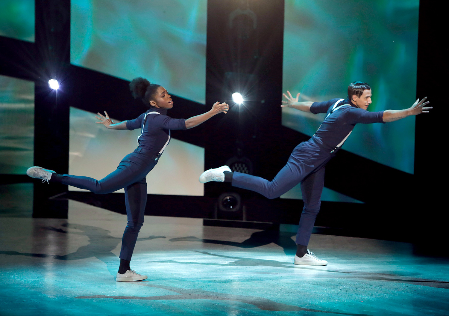 SO YOU THINK YOU CAN DANCE: L-R: Top 20 contestants Ariana Crowder and Derek Piquette perform a Jazz routine choreographed by Ray Leeper on SO YOU THINK YOU CAN DANCE airing Monday, July 20 (8:00-10:00 PM ET live/PT tape-delayed) on FOX. ©2015 FOX Broadcasting Co. Cr: Adam Rose