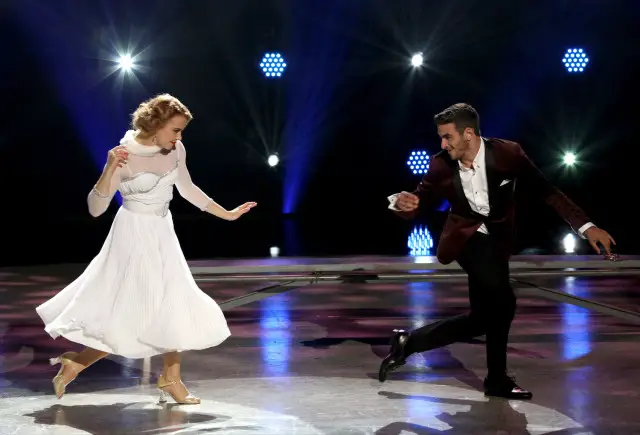 SO YOU THINK YOU CAN DANCE: L-R: Top 8 contestant Jana “JaJa” Vankova and all-star Ricky Ubeda perform a Broadway routine choreographed by Al Blackstone on SO YOU THINK YOU CAN DANCE airing Monday, August 24 (8:00-10:00 PM ET live/PT tape-delayed) on FOX. ©2015 FOX Broadcasting Co. Cr: Mike Yarish