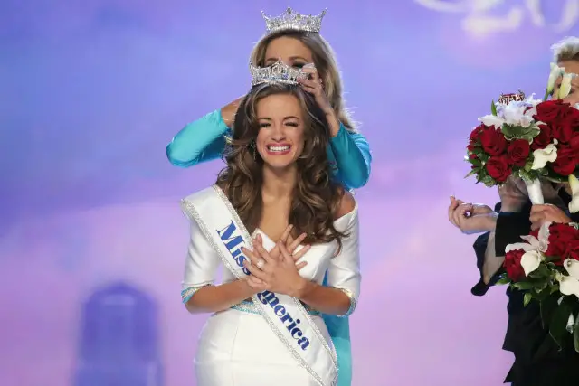 ATLANTIC CITY, NJ - SEPTEMBER 13: Miss America 2016 Betty Cantrell wins the 2016 Miss America Competition at Boardwalk Hall Arena on September 13, 2015 in Atlantic City, New Jersey. (Photo by Donald Kravitz/Getty Images for dcp)